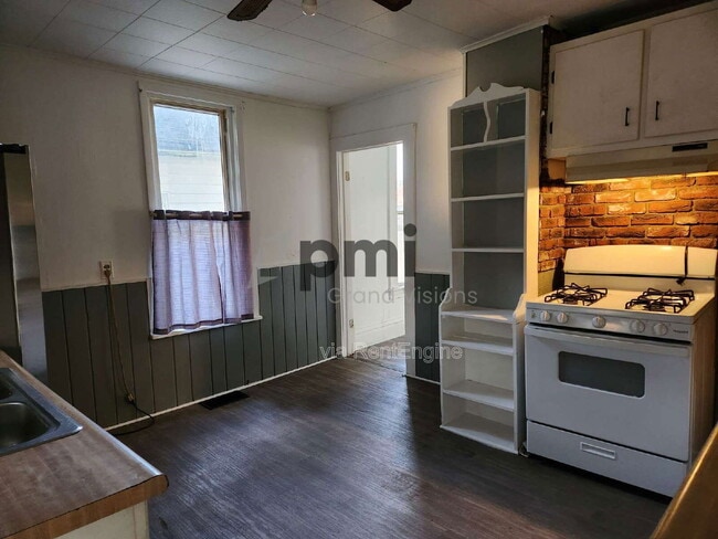 461 E Garfield Ave in Decatur, IL - Foto de edificio - Building Photo