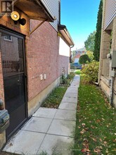 2128 Theoden Ct in Pickering, ON - Building Photo - Building Photo