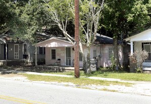 1954 Clement Ave Apartments