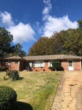 3304 Casa Linda Dr in Decatur, GA - Building Photo - Building Photo