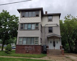 930 Emerald St in Madison, WI - Building Photo