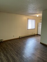 510 S Van Buren St, Unit 7 in Iowa City, IA - Foto de edificio - Building Photo