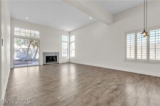 7608 Sea Wind Dr in Las Vegas, NV - Building Photo - Building Photo