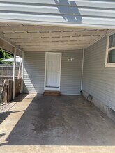 900 N University Blvd in Norman, OK - Foto de edificio - Building Photo