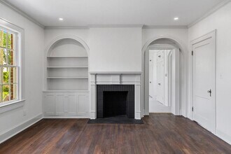 59 Perry St in Newnan, GA - Building Photo - Building Photo