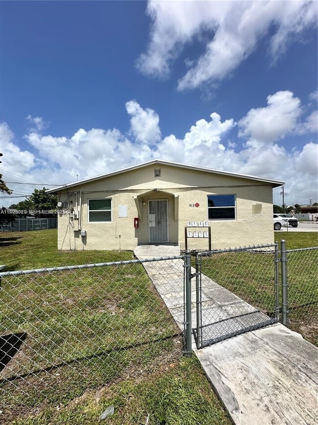 property at 912 NW 9th Ave