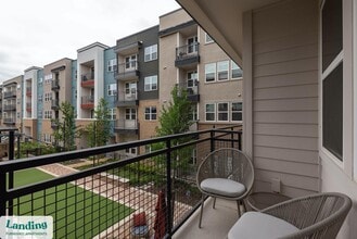 6107 E Riverside Dr, Unit 260 in Austin, TX - Building Photo - Building Photo