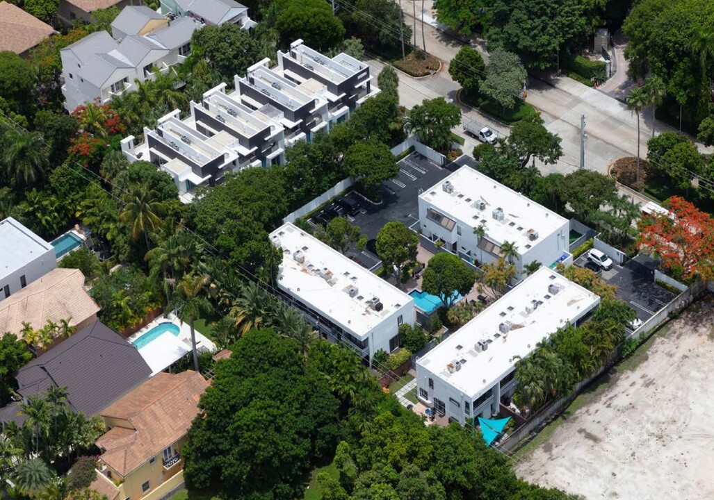 Brickell Woods in Miami, FL - Building Photo