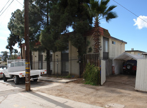 Casa Manana Apartments in San Ysidro, CA - Building Photo - Building Photo