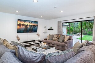 830 SW 14th Ct in Fort Lauderdale, FL - Building Photo