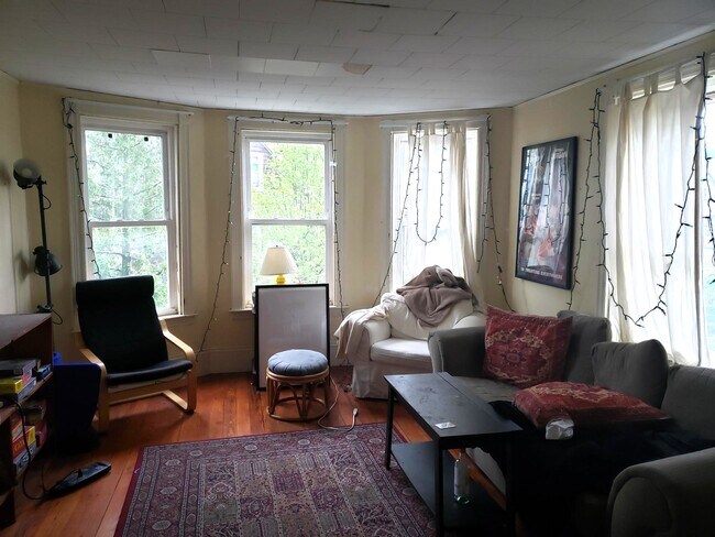 80 Orchard St, Unit Apt 2 in Medford, MA - Building Photo - Building Photo