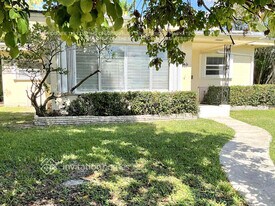 1323 Fillmore St in Hollywood, FL - Building Photo