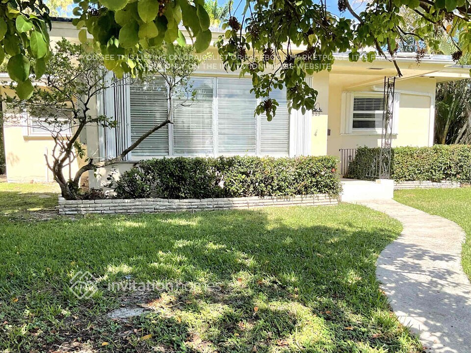 1323 Fillmore St in Hollywood, FL - Building Photo