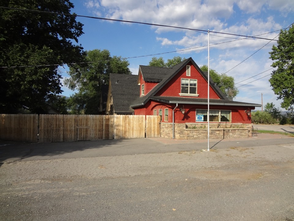 The Gables in Susanville, CA - Building Photo