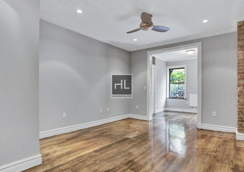 444 W 52nd St-Unit -1W in New York, NY - Building Photo