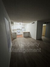 1212 Chelwood Park Blvd NE in Albuquerque, NM - Building Photo - Building Photo