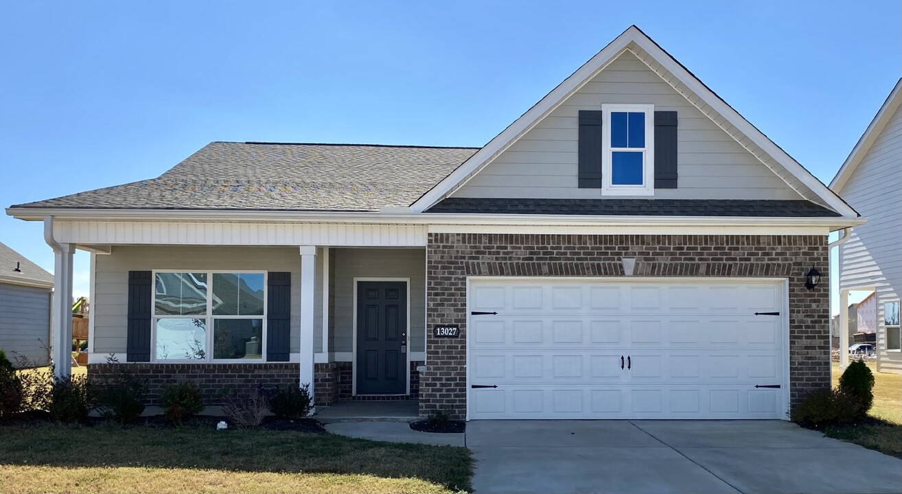 13027 Lantern Pointe Wy in Harvest, AL - Building Photo