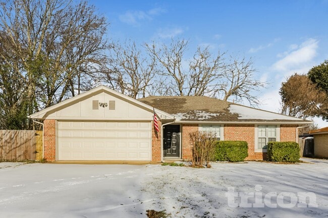 property at 810 Dogwood Dr