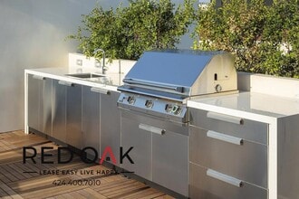 11649 Mayfield Ave in Los Angeles, CA - Building Photo - Building Photo