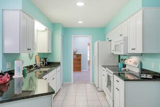 285 Mark Twain Ln in Rotonda West, FL - Building Photo - Building Photo