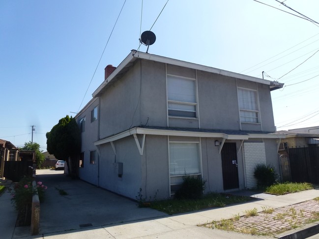 3242 Hill St in Huntington Park, CA - Foto de edificio - Building Photo