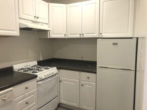 172 W Menomonee St-Unit -AG in Chicago, IL - Building Photo - Building Photo