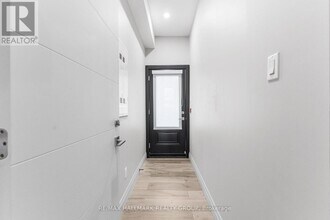201 MacLaren St in Ottawa, ON - Building Photo - Building Photo
