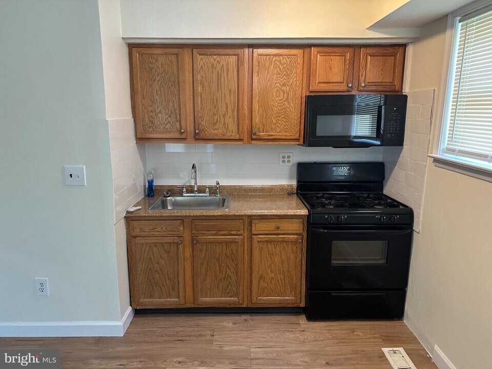 2031 Beyer Ave in Philadelphia, PA - Building Photo