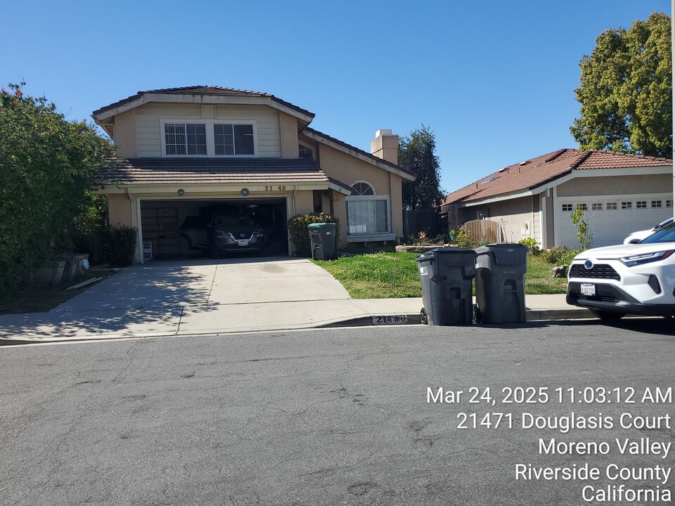 21449 Salix Ave in Moreno Valley, CA - Building Photo