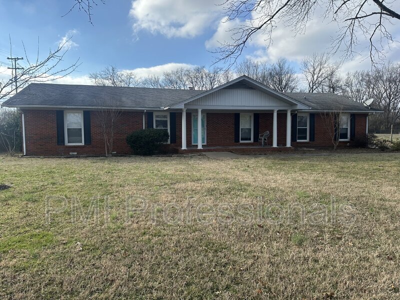 2988 Parkwood Dr in Murfreesboro, TN - Building Photo