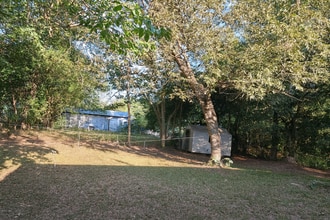 5736 Deborah Dr in Macon, GA - Foto de edificio - Building Photo