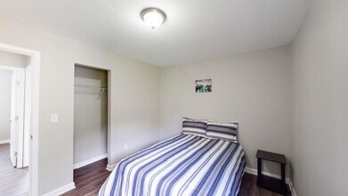 2010 Grange Dr SE in Atlanta, GA - Building Photo - Building Photo
