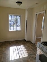 207 W Indigo St in Compton, CA - Building Photo - Building Photo