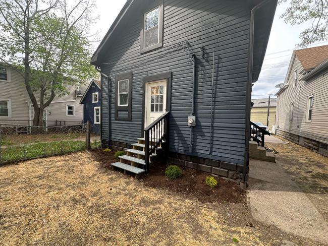 property at 3205 Trowbridge Ave