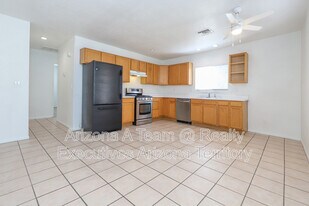 4538 E Lester St in Tucson, AZ - Building Photo