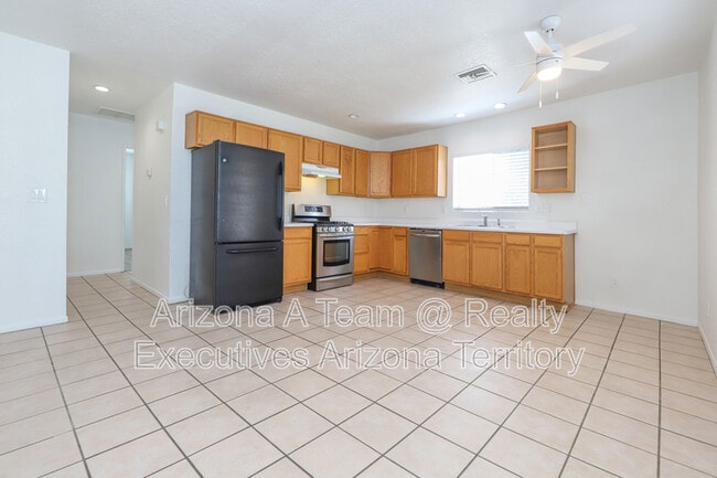 property at 4538 E Lester St