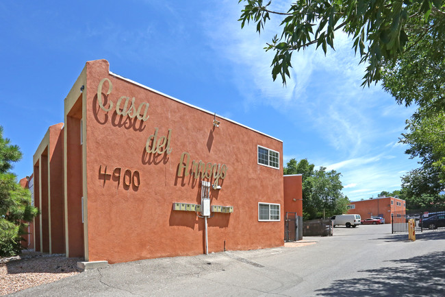 Casa Del Arroyo Apartments in Albuquerque, NM - Building Photo - Building Photo