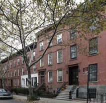 175 Luquer St in Brooklyn, NY - Building Photo