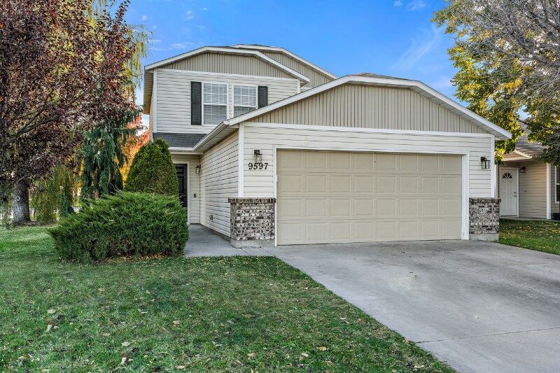 9597 W Portola Dr in Boise, ID - Building Photo