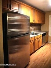 414 Brookview Ct in Howell, NJ - Building Photo - Building Photo