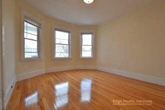20 Claymoss Rd, Unit 1 in Boston, MA - Foto de edificio - Building Photo