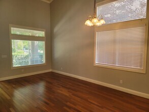 2518 Burnaby Way in Sacramento, CA - Building Photo - Building Photo
