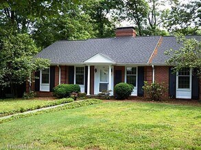 705 Dover Rd in Greensboro, NC - Building Photo - Building Photo