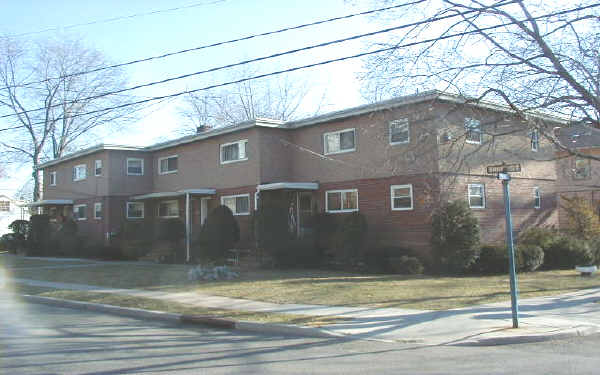 274 Third St in Hackensack, NJ - Building Photo