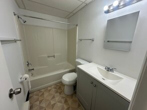 2426 Echo Valley Dr in Stow, OH - Building Photo - Building Photo