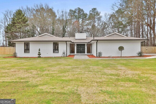 558 Kenwood Rd in Fayetteville, GA - Building Photo - Building Photo