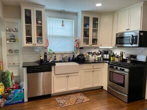 181 Auburn Rd in West Hartford, CT - Building Photo - Building Photo