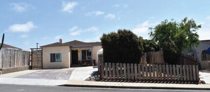 3137-3141 Valle Ave in San Diego, CA - Building Photo - Building Photo