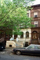 165 W 87th St in New York, NY - Building Photo