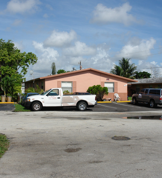 1871 NW 59th Ave in Fort Lauderdale, FL - Building Photo - Building Photo